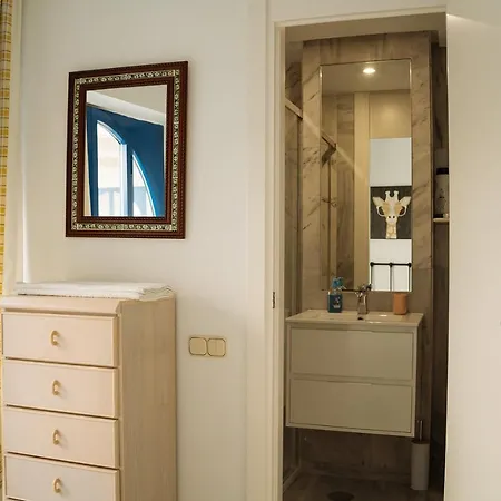 Appartement One&lux House - Bright Beachfront Duplex With Parking, Pool & Gym Marbellac