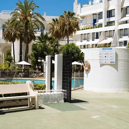 One&lux House - Bright Beachfront Duplex With Parking, Pool & Gym *