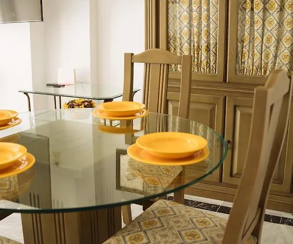 One&lux House - Bright Beachfront Duplex With Parking, Pool & Gym Apartmán Marbella