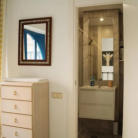 Apartment Komodo House - Bright Beachfront Duplex With Parking, Pool & Gym Marbella