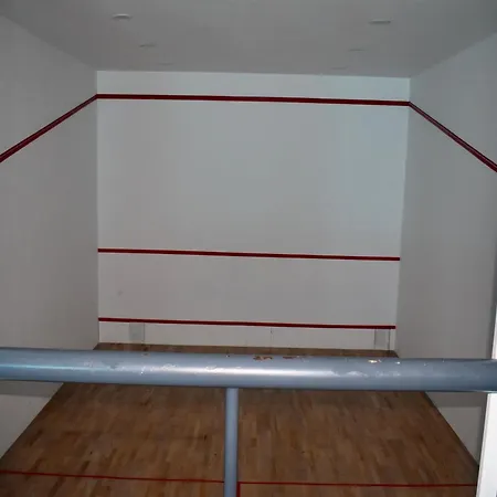 One&lux House - Bright Beachfront Duplex With Parking, Pool & Gym Apartman Marbella