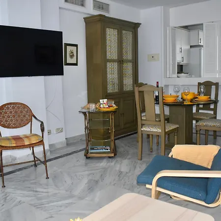 One&lux House - Bright Beachfront Duplex With Parking, Pool & Gym Apartman