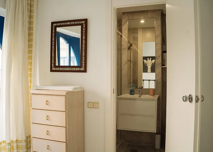 Appartamento One&lux House - Bright Beachfront Duplex With Parking, Pool & Gym Marbella