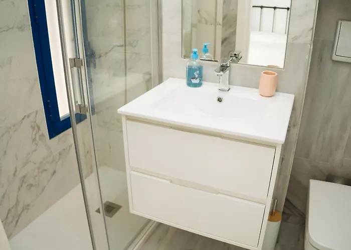 One&lux House - Bright Beachfront Duplex With Parking, Pool & Gym Appartamento *