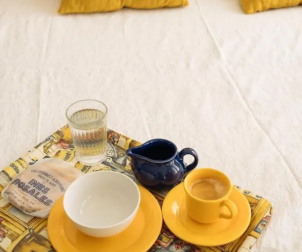 One&lux House - Bright Beachfront Duplex With Parking, Pool & Gym Marbella