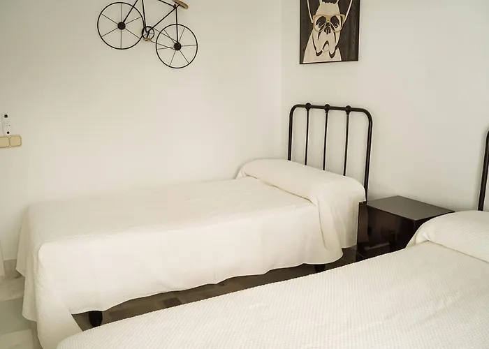 One&lux House - Bright Beachfront Duplex With Parking, Pool & Gym *