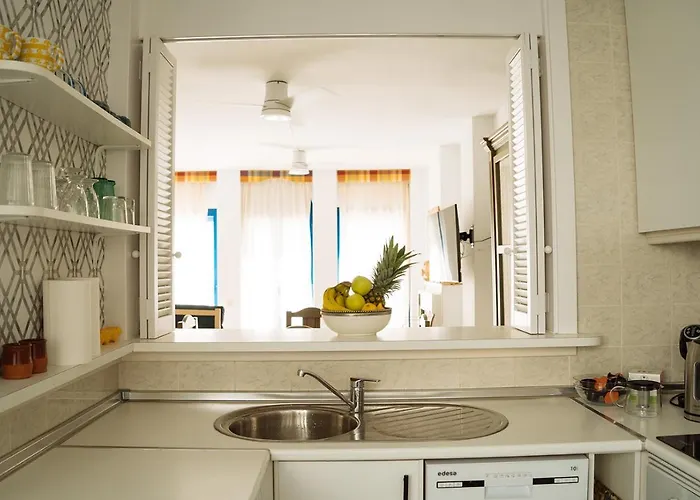 One&lux House - Bright Beachfront Duplex With Parking, Pool & Gym Appartamento