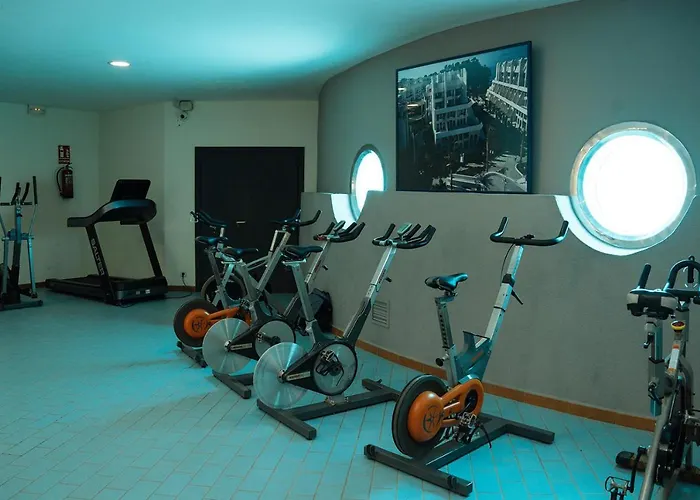 One&lux House - Bright Beachfront Duplex With Parking, Pool & Gym *