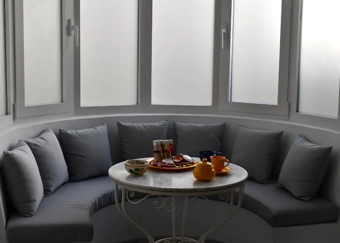 One&lux House - Bright Beachfront Duplex With Parking, Pool & Gym Appartamento