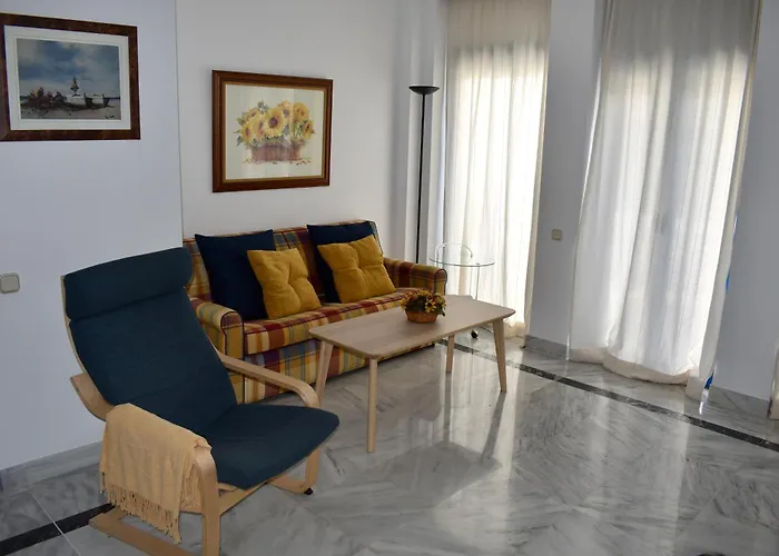 One&lux House - Bright Beachfront Duplex With Parking, Pool & Gym *