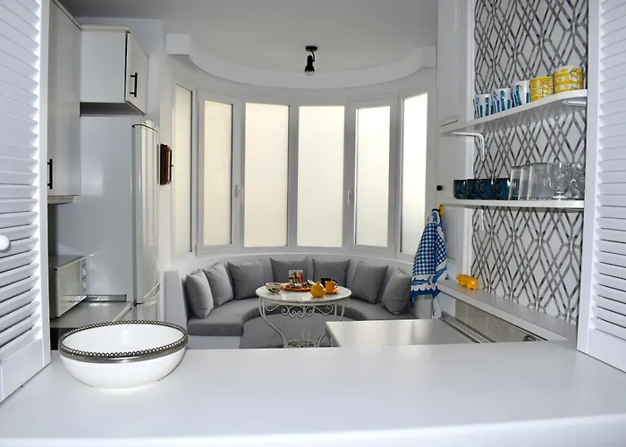 One&lux House - Bright Beachfront Duplex With Parking, Pool & Gym Appartamento