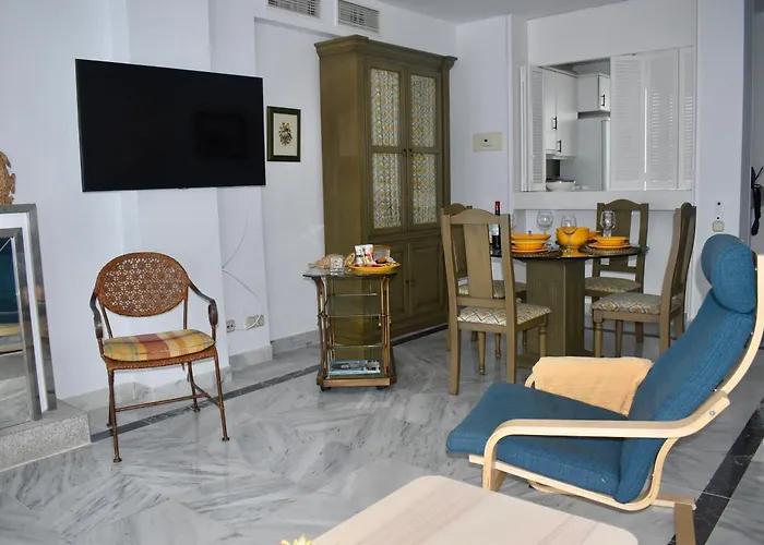 One&lux House - Bright Beachfront Duplex With Parking, Pool & Gym Appartamento