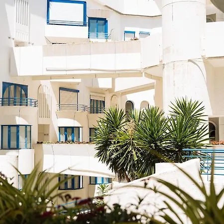 Apartmán One&lux House - Bright Beachfront Duplex With Parking, Pool & Gym *