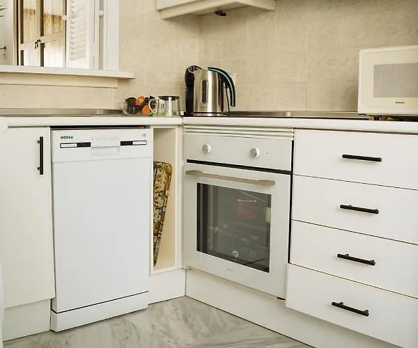 アパート One&lux House - Bright Beachfront Duplex With Parking, Pool & Gym