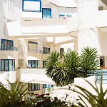 Διαμέρισμα One&lux House - Bright Beachfront Duplex With Parking, Pool & Gym *