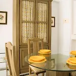 Διαμέρισμα One&lux House - Bright Beachfront Duplex With Parking, Pool & Gym Μαρμπέλλα