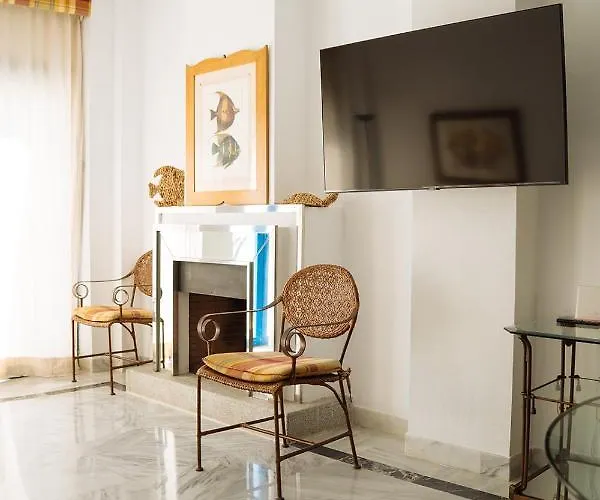 Appartement One&lux House - Bright Beachfront Duplex With Parking, Pool & Gym *